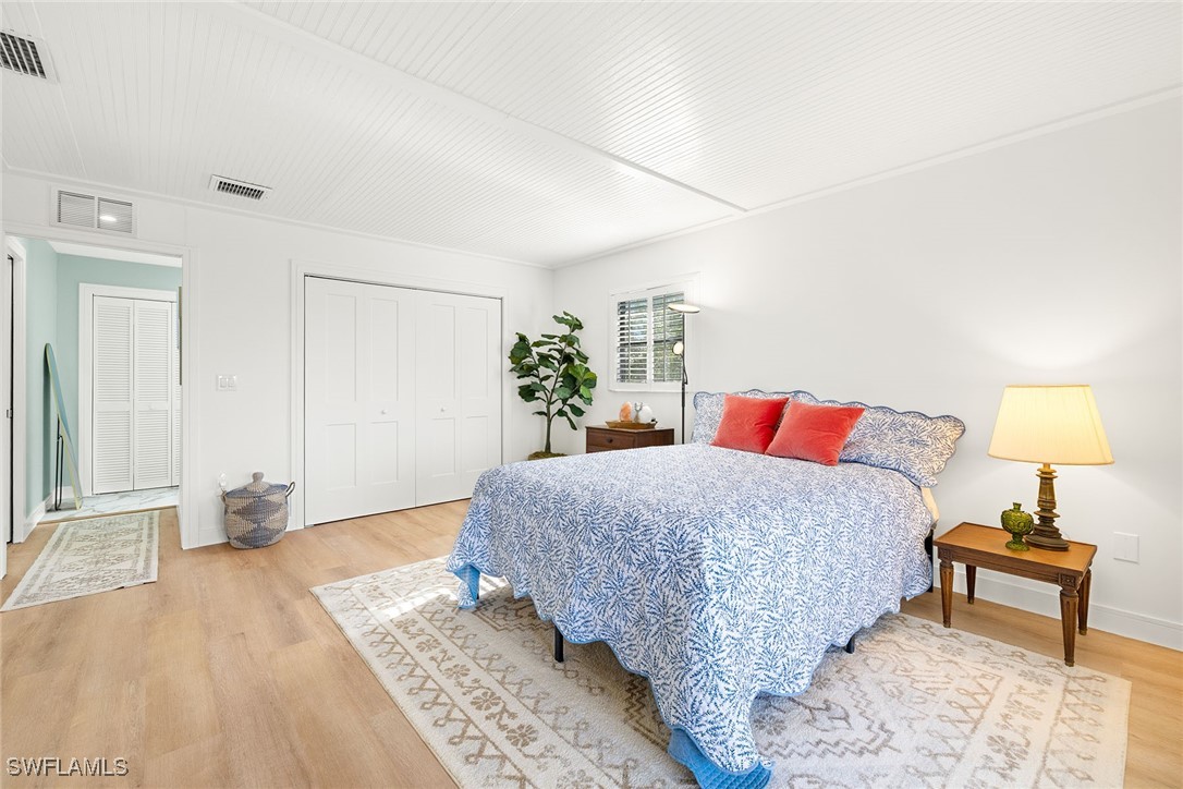 1448 Albatross Road Sanibel, FL 33957 - Photo 13 of 36