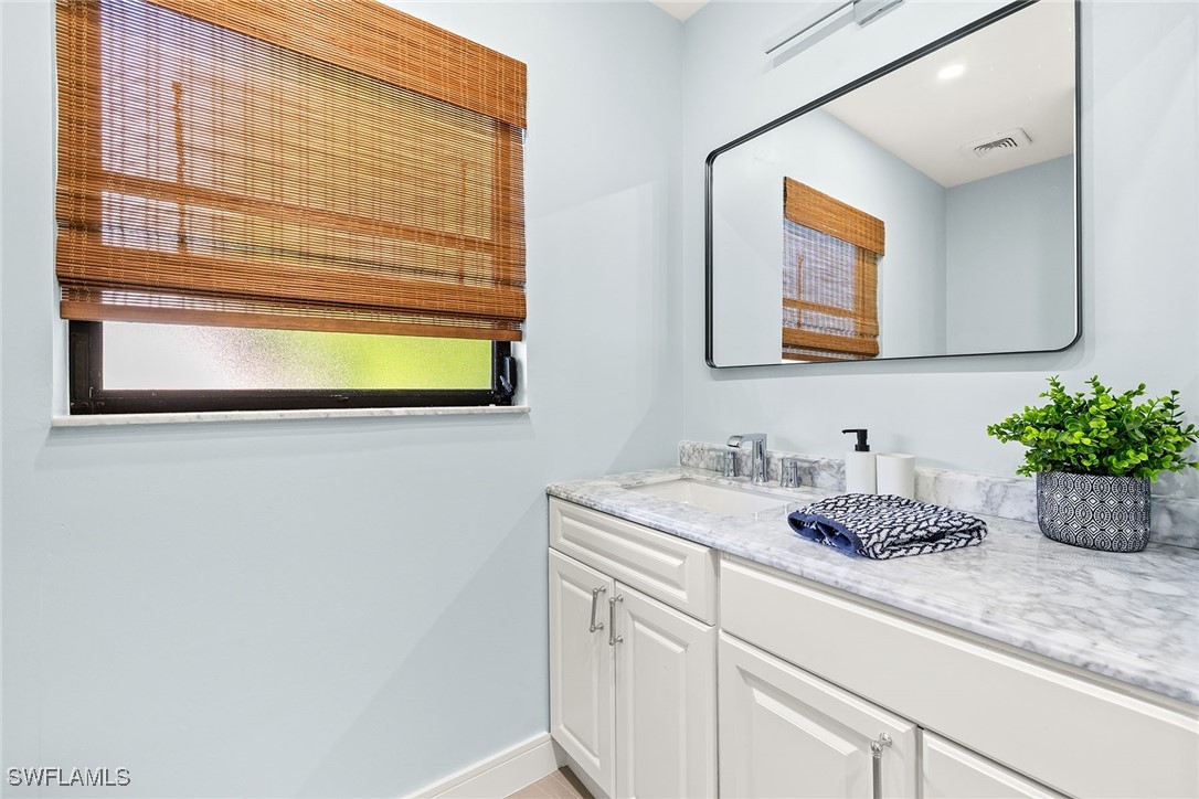 1448 Albatross Road Sanibel, FL 33957 - Photo 19 of 36