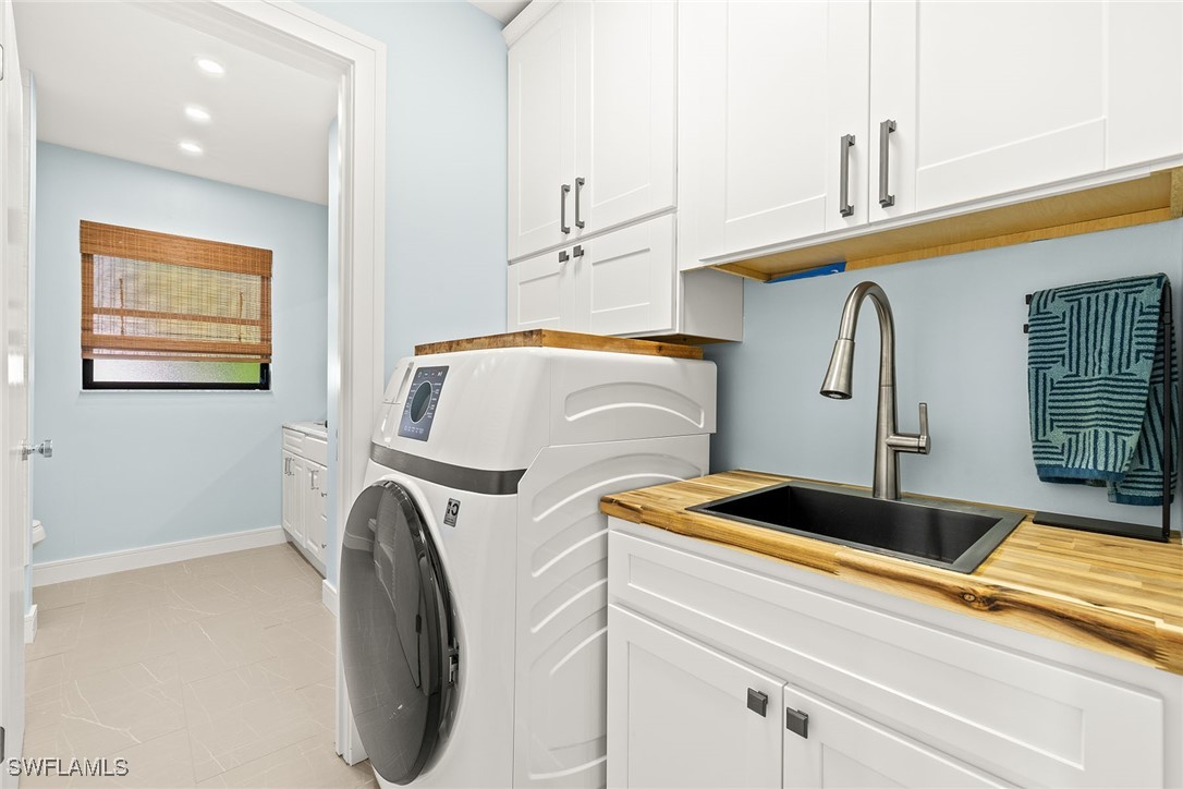 1448 Albatross Road Sanibel, FL 33957 - Photo 20 of 36