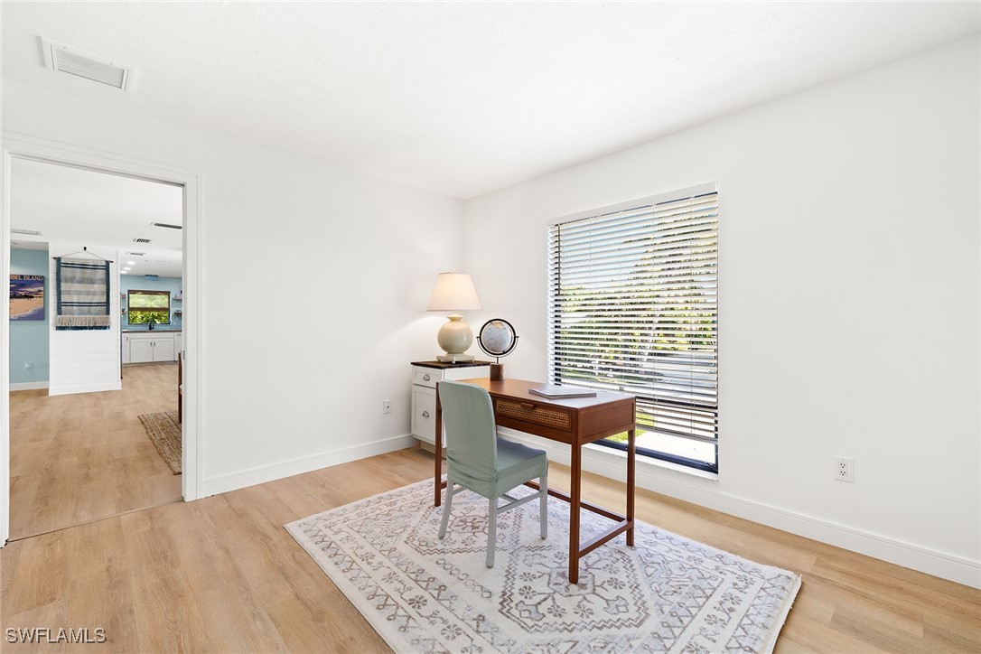 1448 Albatross Road Sanibel, FL 33957 - Photo 21 of 36