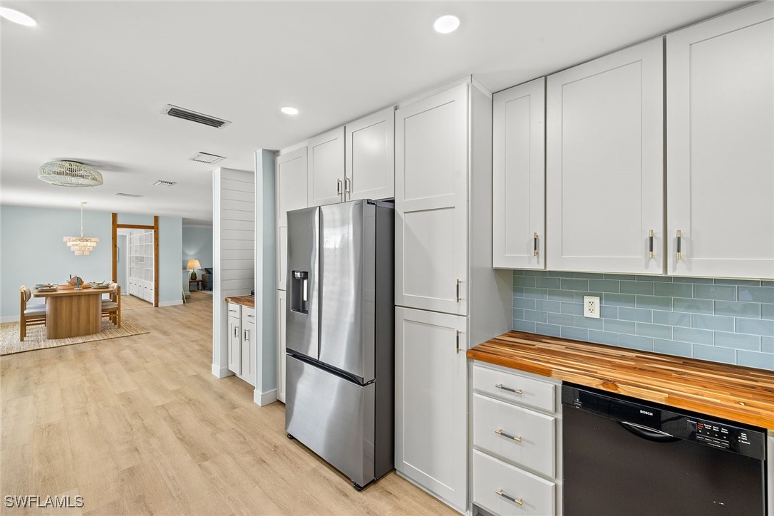 1448 Albatross Road Sanibel, FL 33957 - Photo 7 of 36