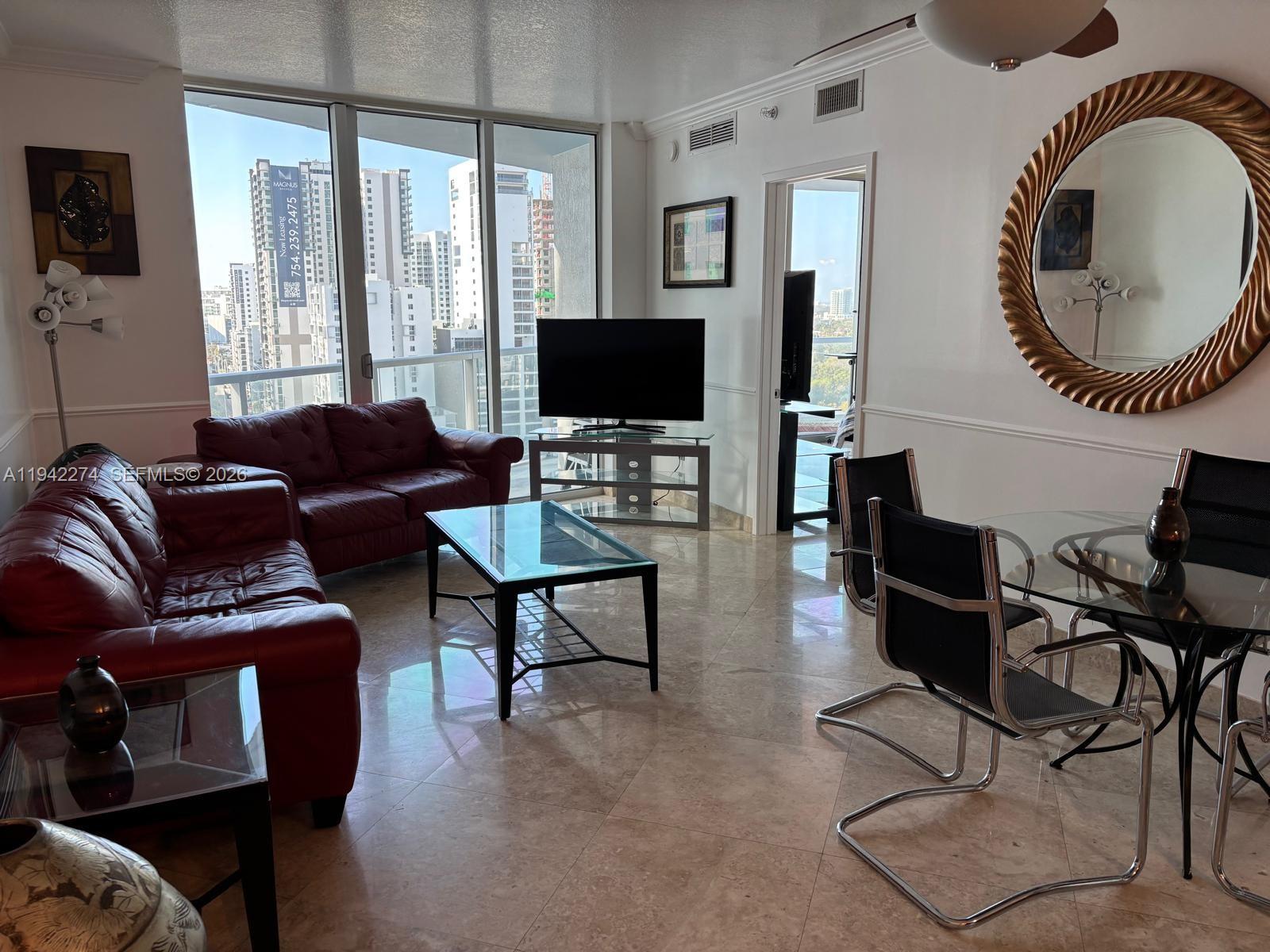 185 Southwest 7th Street, Unit 1502 Miami, FL 33130 - Photo 3 of 37