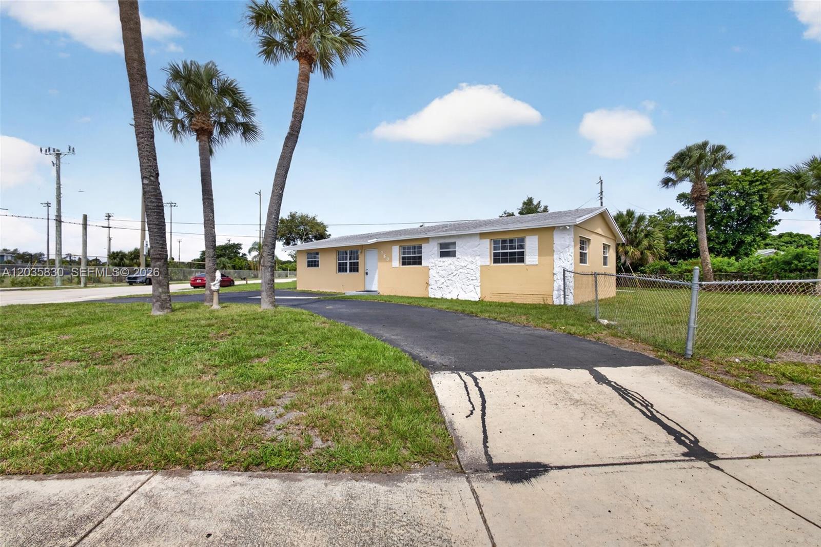 560 West 34th Street Riviera Beach, FL 33404 - Photo 37 of 54