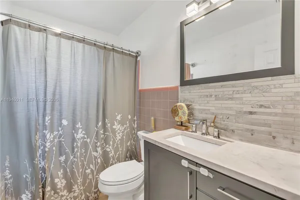 $3,450 | 709 Southwest 7th Avenue, Unit A&B, Hallandale Beach, FL 33009