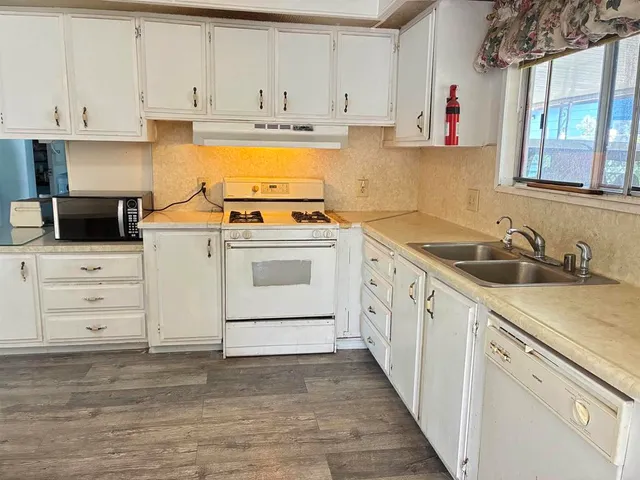 $99,999 | 2250 North Broadway, Unit 69, Escondido, CA 92026