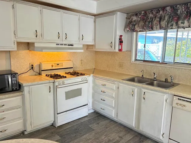 $99,999 | 2250 North Broadway, Unit 69, Escondido, CA 92026