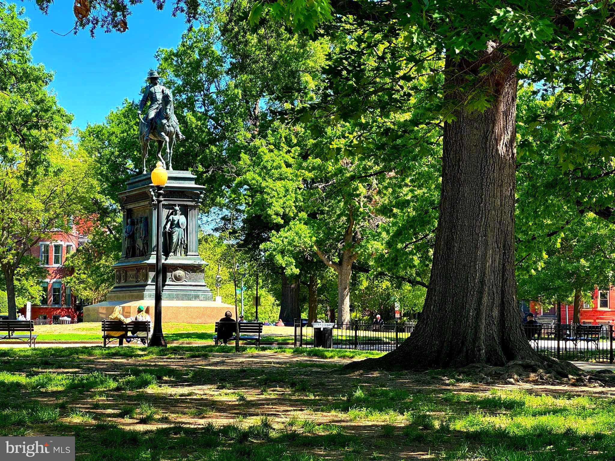 1245 13th Street Northwest, Unit 313 Washington, DC 20005 - Photo 41 of 43 a view of a park with large trees
