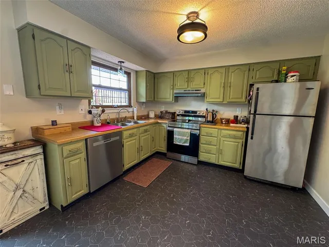 $620,000 | 2381 Rock N Horse S Drive, Festus, MO 63028