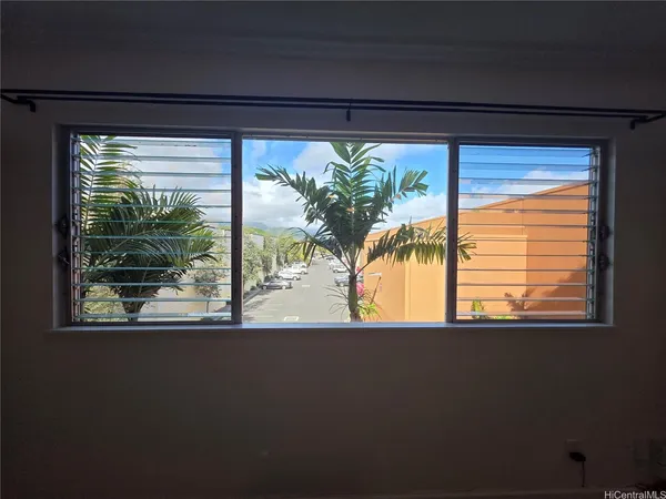 $3,200 | 350 Aoloa Street, Unit B221, Kailua, HI 96734