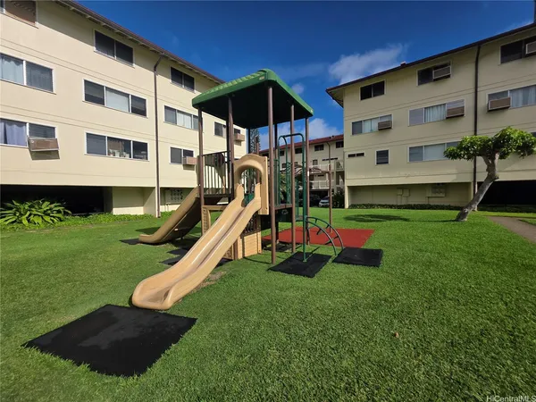 $3,200 | 350 Aoloa Street, Unit B221, Kailua, HI 96734