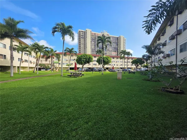 $3,200 | 350 Aoloa Street, Unit B221, Kailua, HI 96734