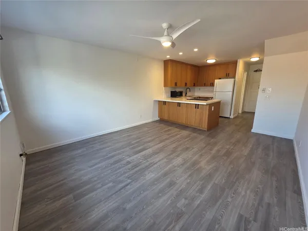 $3,200 | 350 Aoloa Street, Unit B221, Kailua, HI 96734