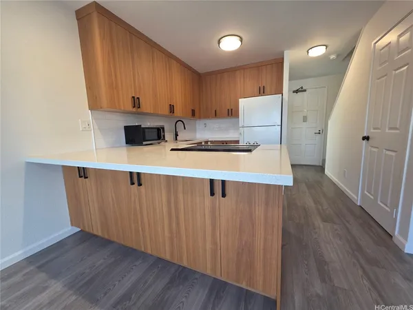 $3,200 | 350 Aoloa Street, Unit B221, Kailua, HI 96734