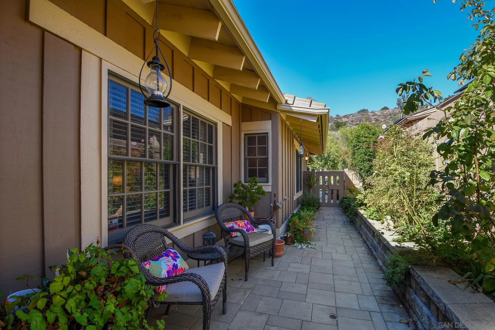 8541 Circle R Course Lane Escondido, CA 92026 - Photo 4 of 46 Gallery Image 4