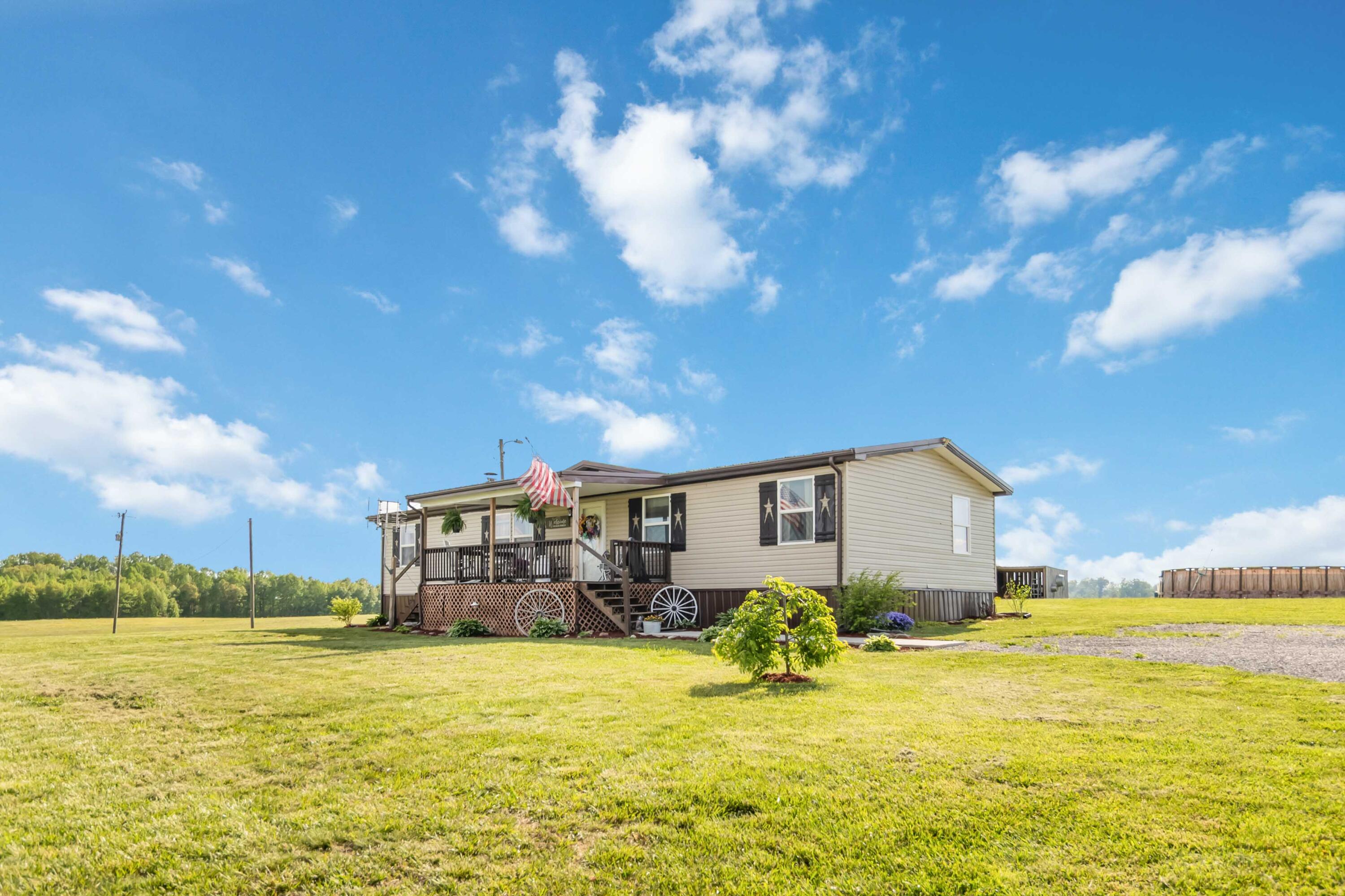2805 West Ridge Road Eubank, KY 42567 - Photo 2 of 43 001
