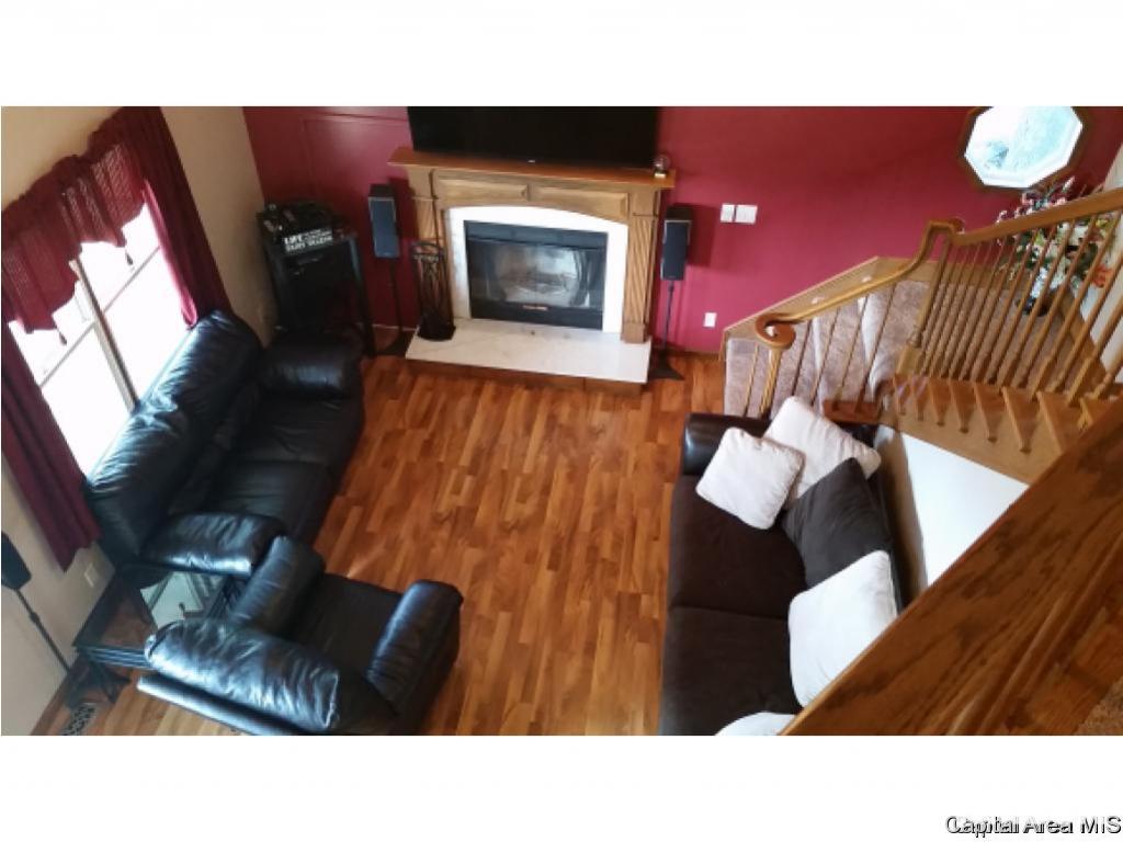 120 West Taylor Road Williamsville, IL 62693 - Photo 3 of 14 Gallery Image 3