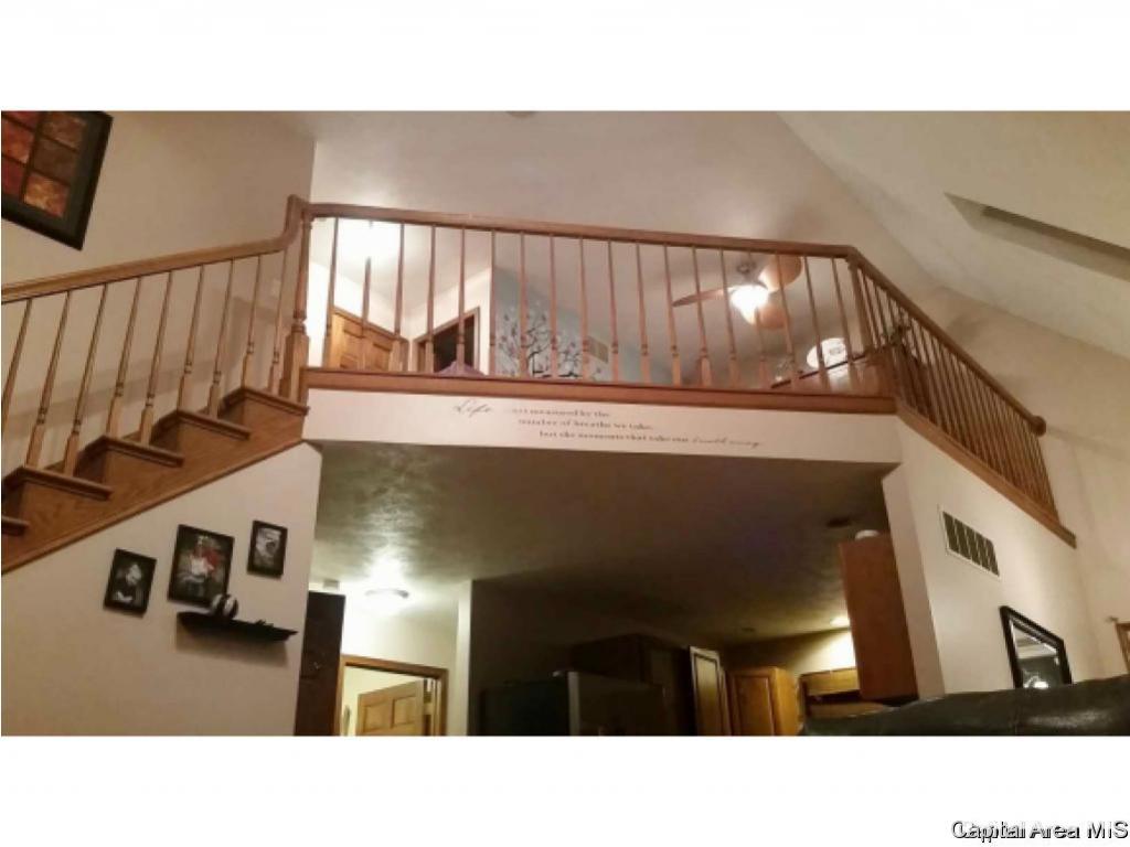 120 West Taylor Road Williamsville, IL 62693 - Photo 6 of 14 Gallery Image 6