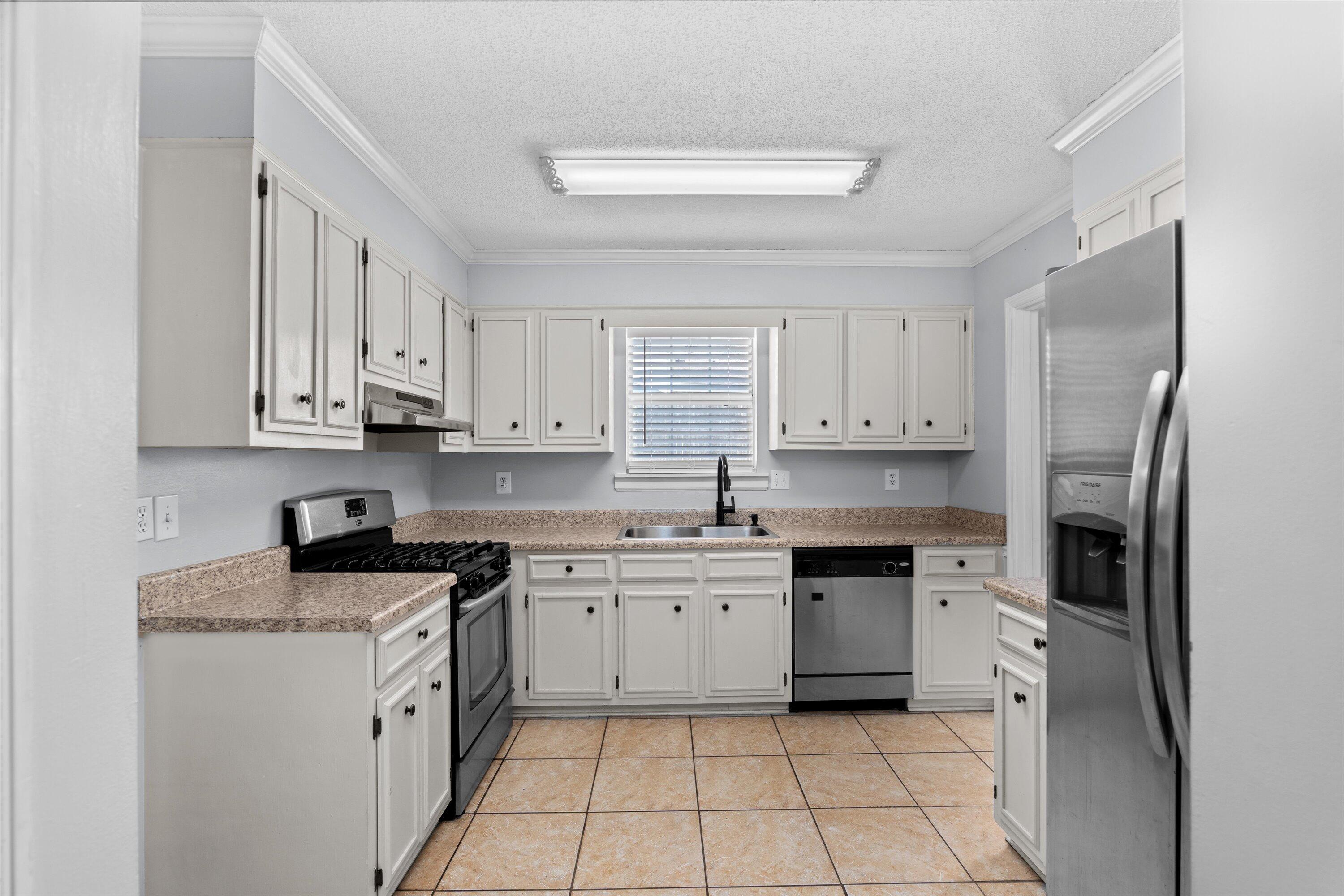 334 Lamplighter Lane Martinez, GA 30907 - Photo 13 of 32 16-P1445576