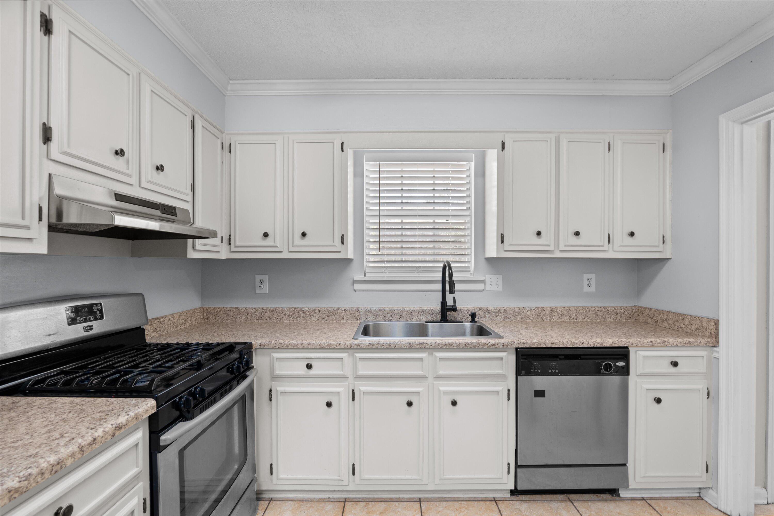 334 Lamplighter Lane Martinez, GA 30907 - Photo 14 of 32 17-P1445583