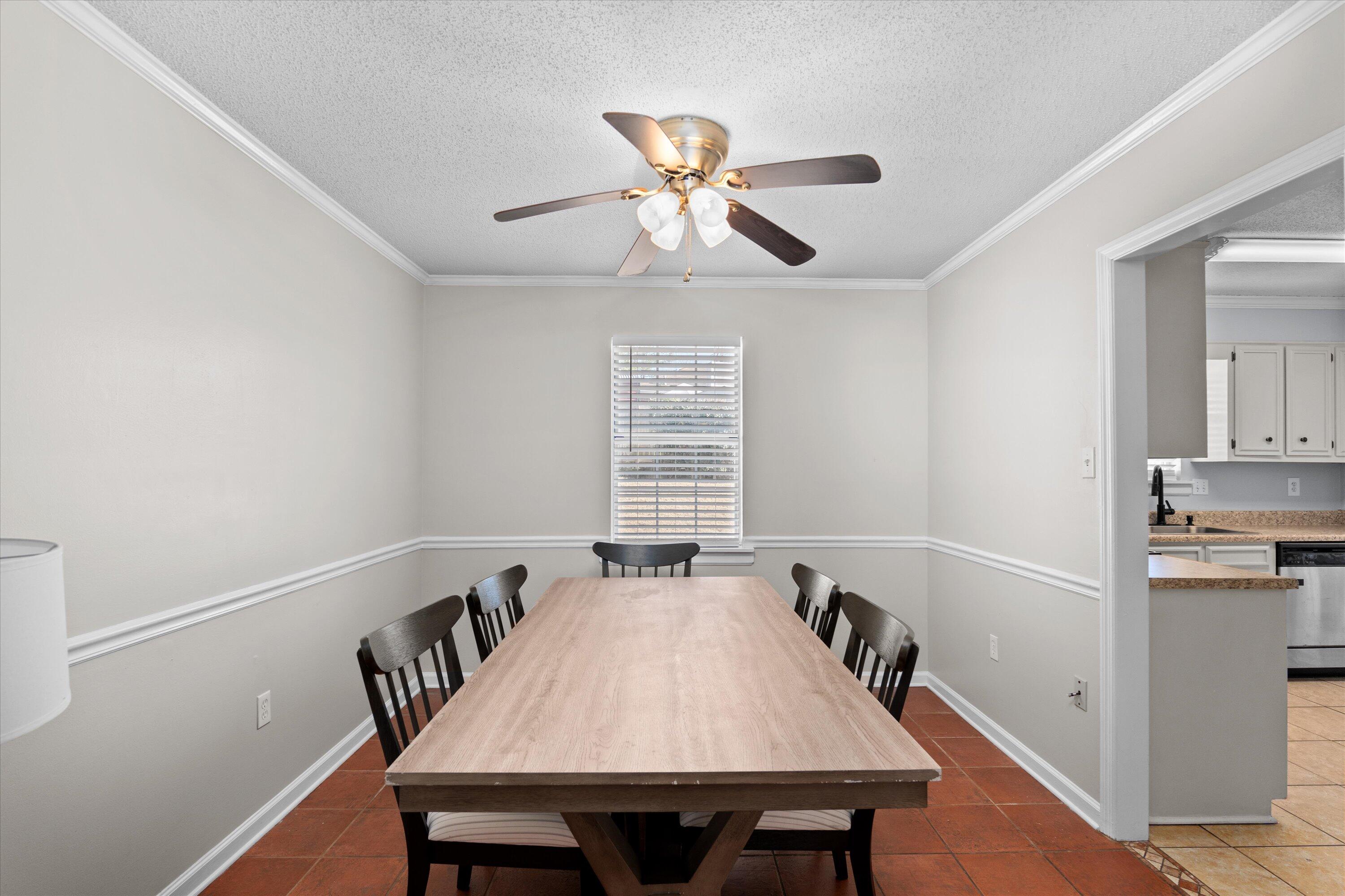 334 Lamplighter Lane Martinez, GA 30907 - Photo 10 of 32 13-P1445557