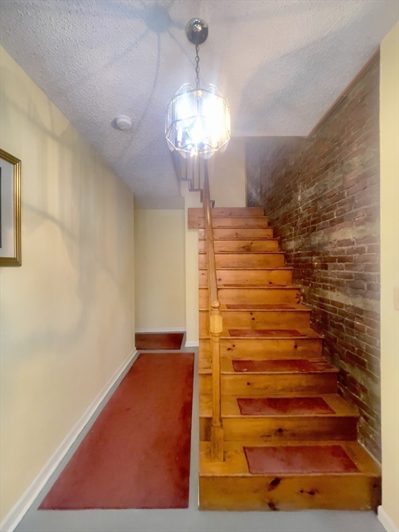 29 Wilcox Street, Unit 1R Springfield, MA 01105 - Photo 10 of 11