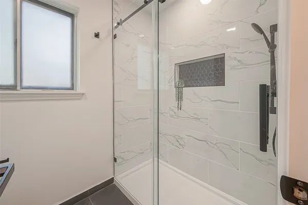 $3,000 | 811 Lemm Court, Spring, TX 77373