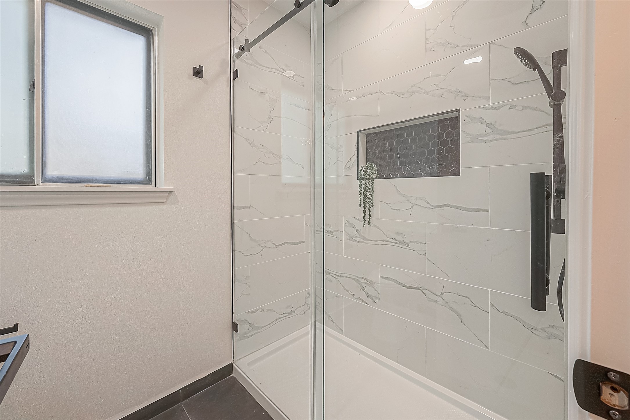 811 Lemm Court Spring, TX 77373 - Photo 11 of 18 Master bath