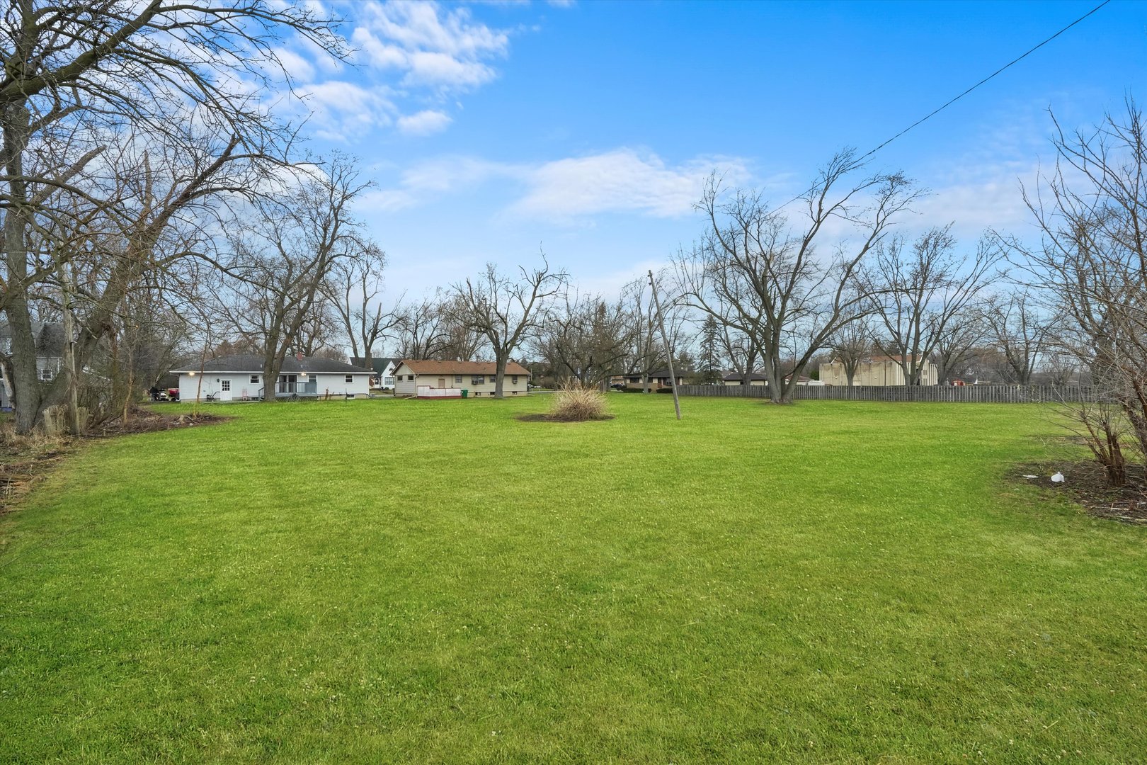 20913 Homeland Road Matteson, IL 60443 - Photo 24 of 33 a view of a field of grass and trees