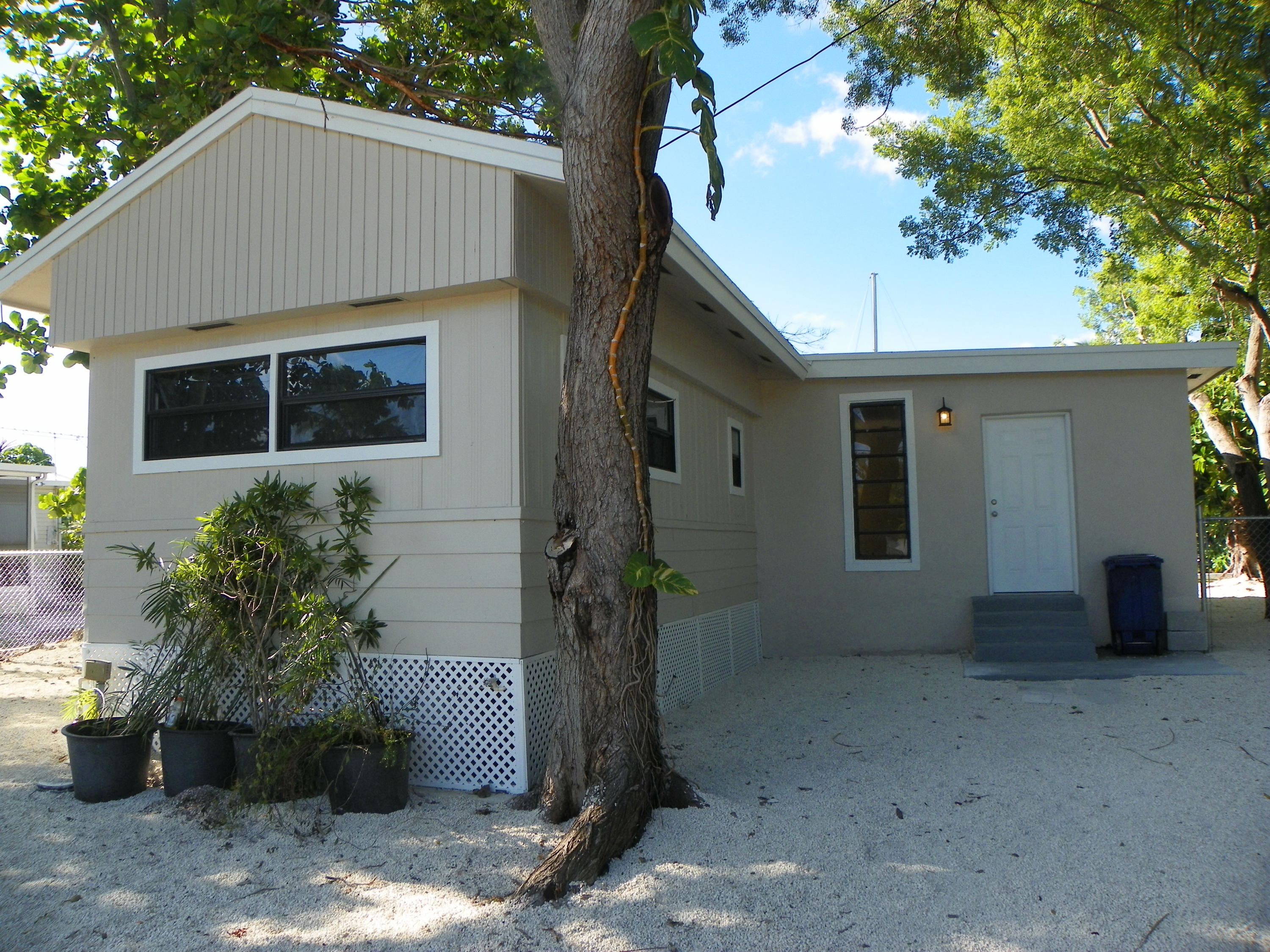 421 Bahia Honda Road Key Largo, FL 33037 - Photo 2 of 14 100_2232