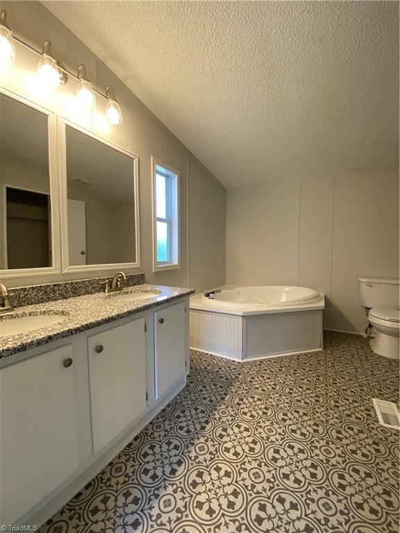 220 Yount Road Eden, NC 27288 - Photo 9 of 12 Gallery Image 9