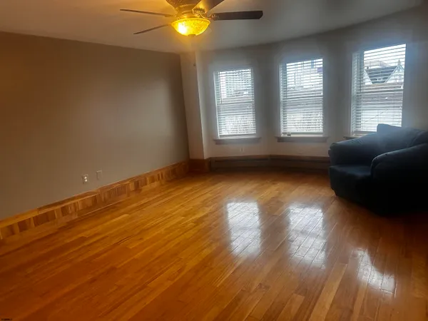 $1,800 | 1109 Arctic Avenue, Atlantic City, NJ 08401