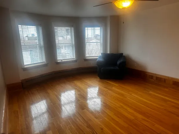 $1,800 | 1109 Arctic Avenue, Atlantic City, NJ 08401