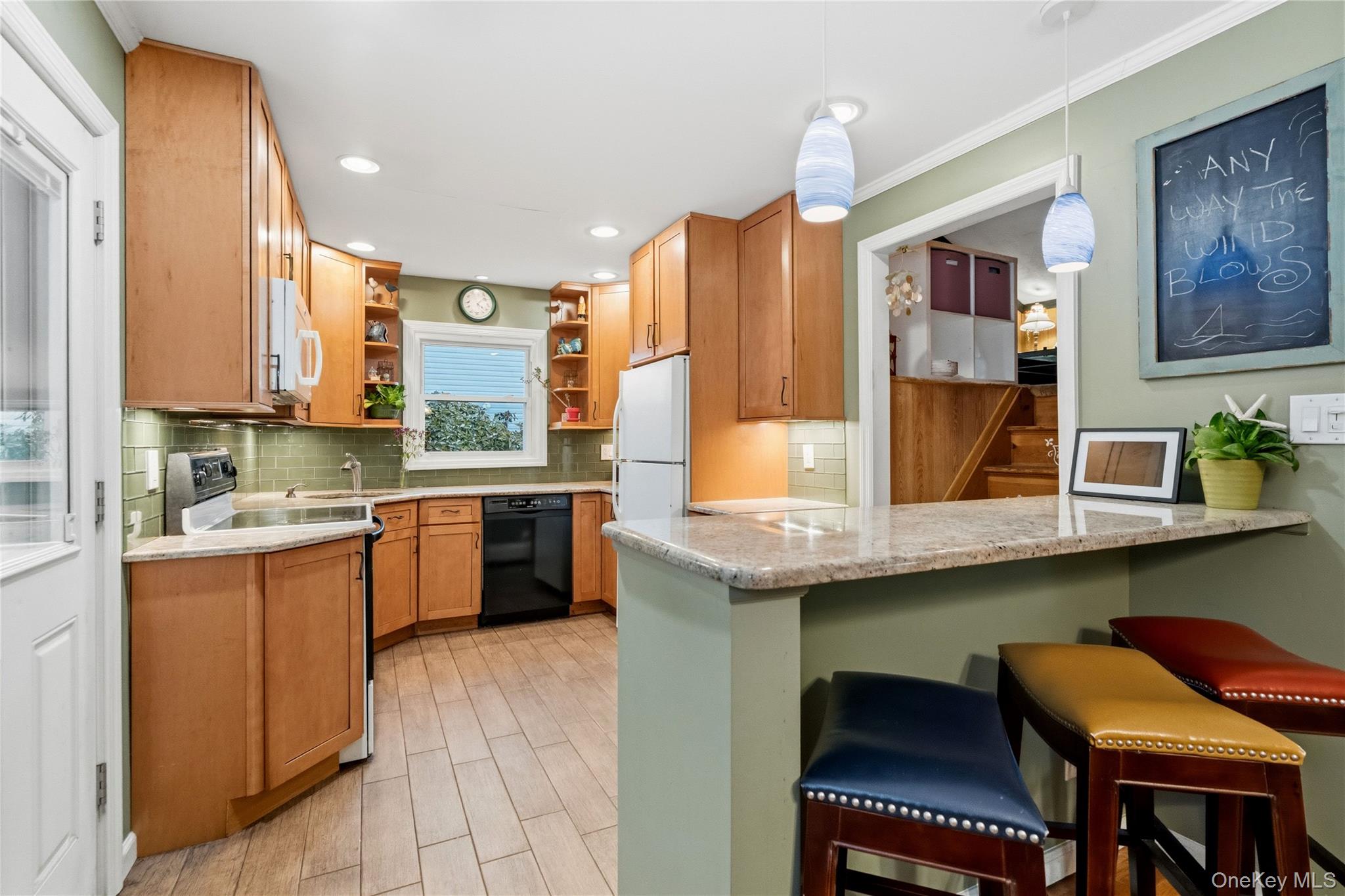 16 NewMarket Road Syosset, NY 11791 - Photo 12 of 27 Young custom cabinets