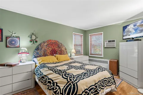 $799,000 | 16 NewMarket Road, Syosset, NY 11791