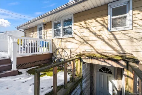 $799,000 | 16 NewMarket Road, Syosset, NY 11791