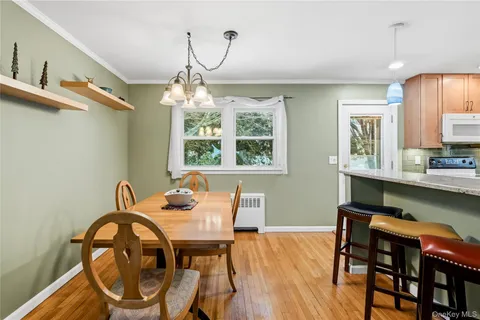 $799,000 | 16 NewMarket Road, Syosset, NY 11791