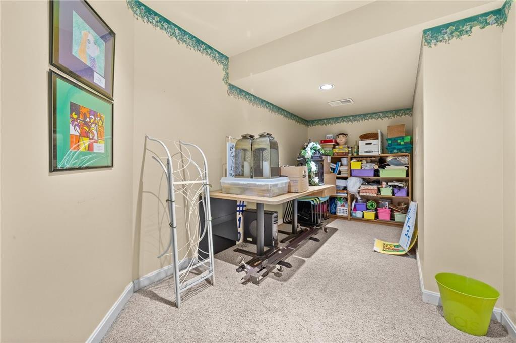 5698 Aiken Road McKees Rocks, PA 15136 - Photo 48 of 50 Gallery Image 48