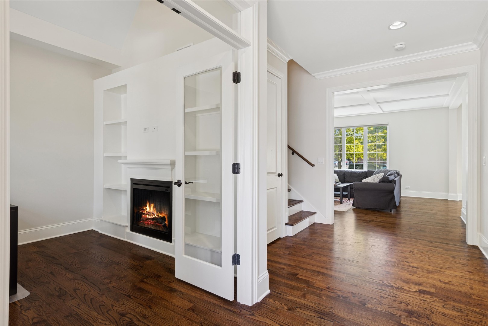 355 West 1st Street Elmhurst, IL 60126 - Photo 2 of 17