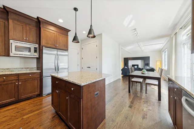 $795,000 | 355 West 1st Street, Elmhurst, IL 60126