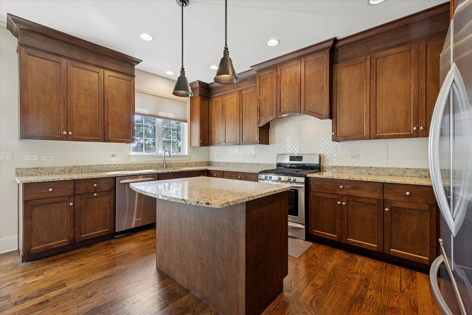 355 West 1st Street Elmhurst, IL 60126 - Photo 7 of 17