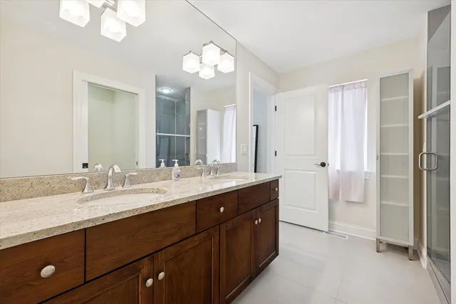 $795,000 | 355 West 1st Street, Elmhurst, IL 60126