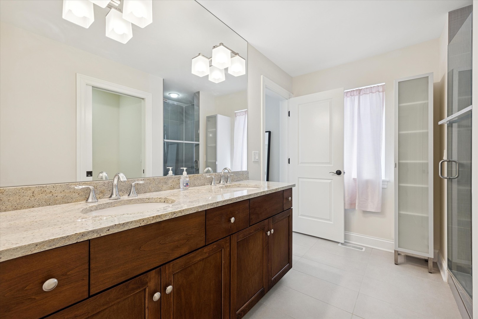 355 West 1st Street Elmhurst, IL 60126 - Photo 10 of 17