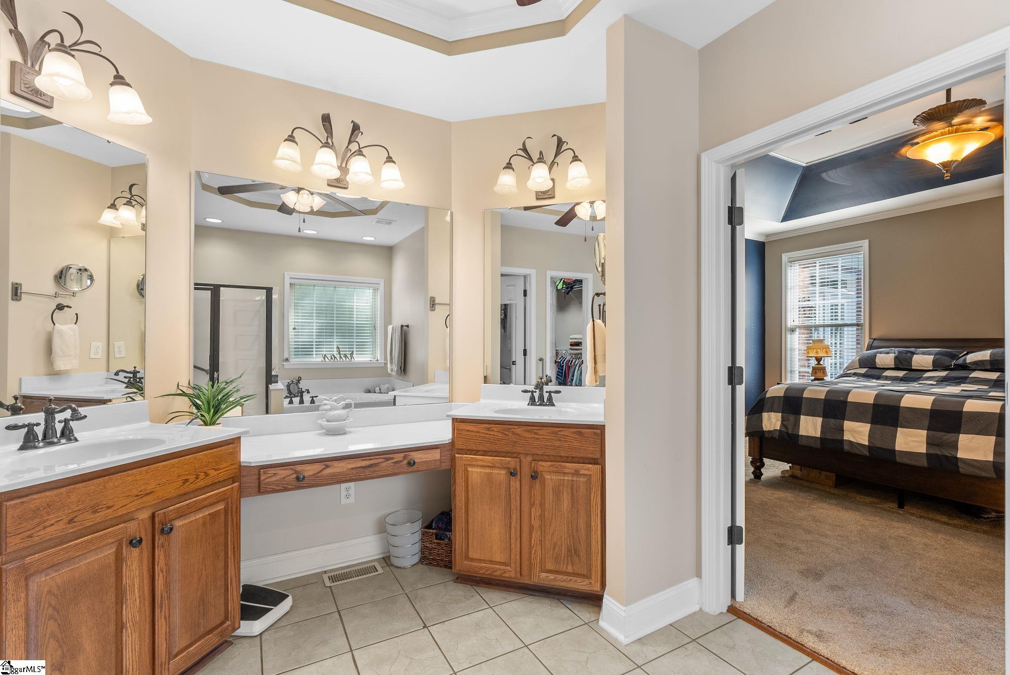 237 Yorkswell Lane Greenville, SC 29607 - Photo 18 of 50 Gallery Image 18