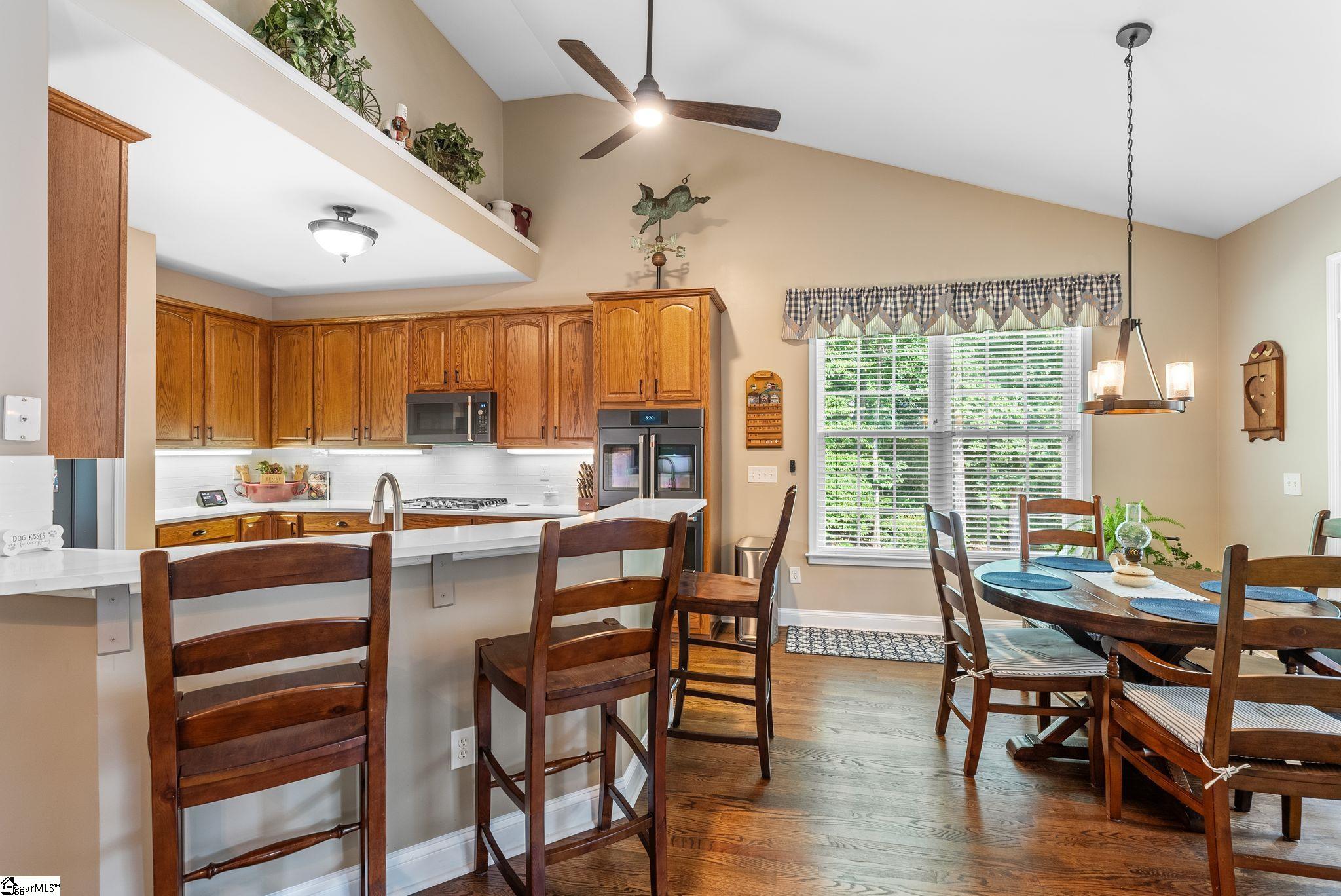 237 Yorkswell Lane Greenville, SC 29607 - Photo 10 of 50 Gallery Image 10