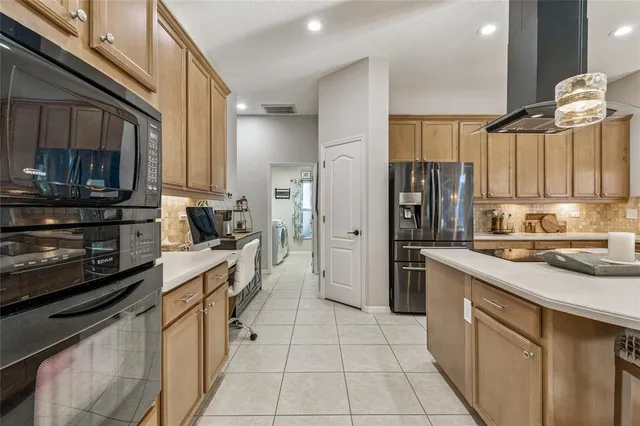 $715,000 | 19104 Nature Palm Lane, Tampa, FL 33647