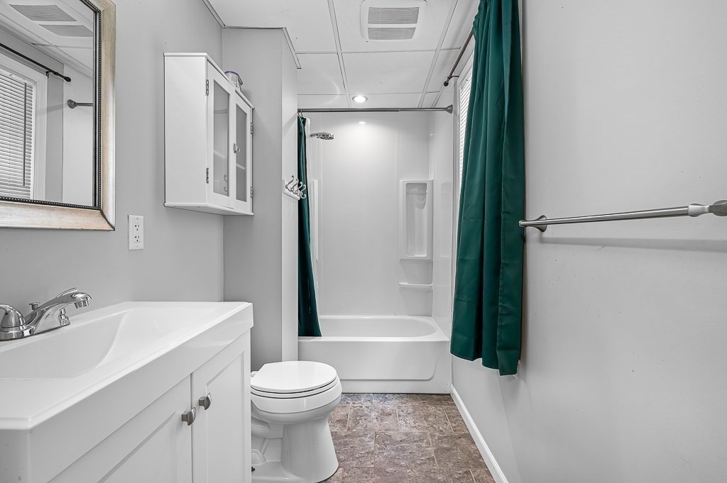 8 Simone Street Worcester, MA 01604 - Photo 19 of 35