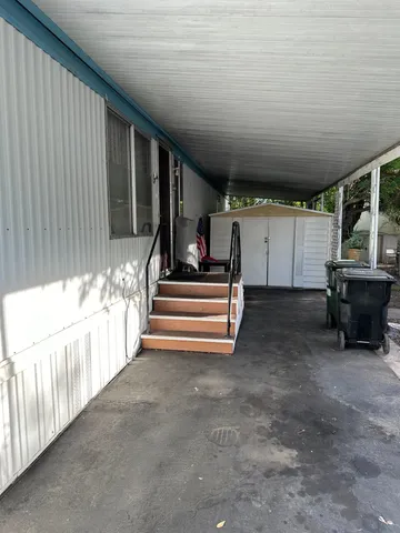 a view of entryway with a front door
