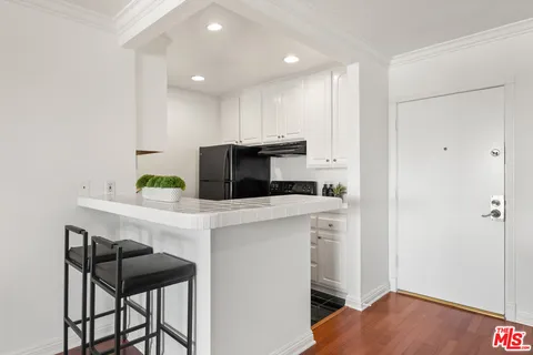 $615,000 | 8640 Gulana Avenue, Unit K3017, Playa del Rey, CA 90293