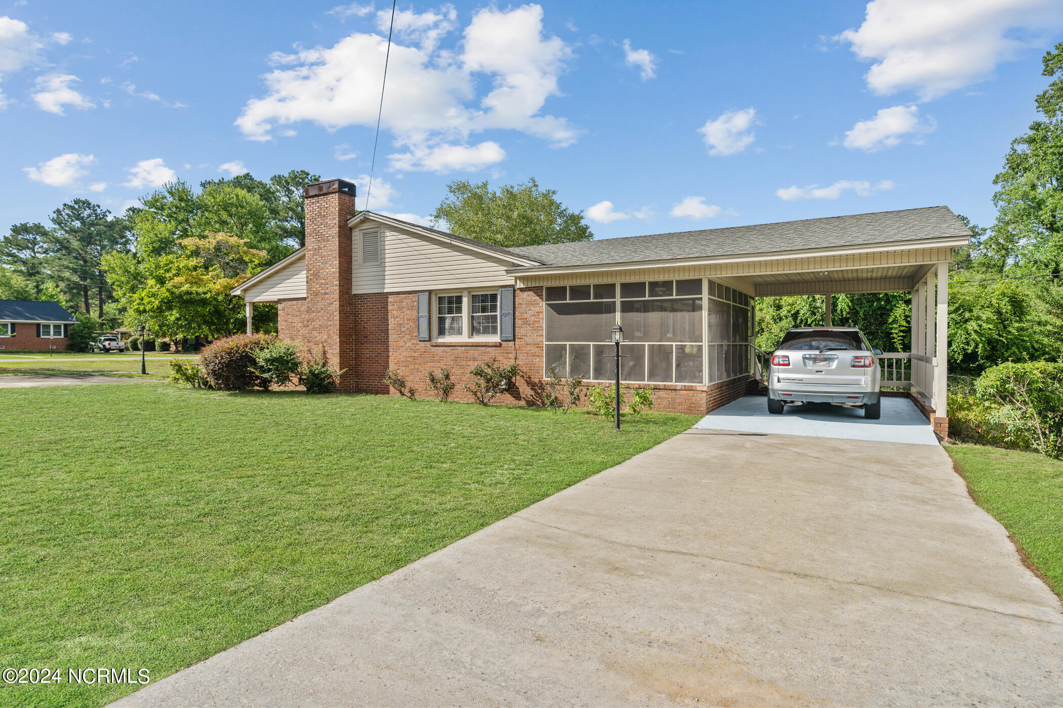 904 Morningside Drive Rockingham, NC 28379 - Photo 3 of 26 DSC06648
