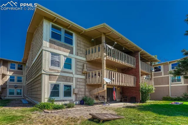 $385,000 | 1661 Deer Creek Road, Monument, CO 80132